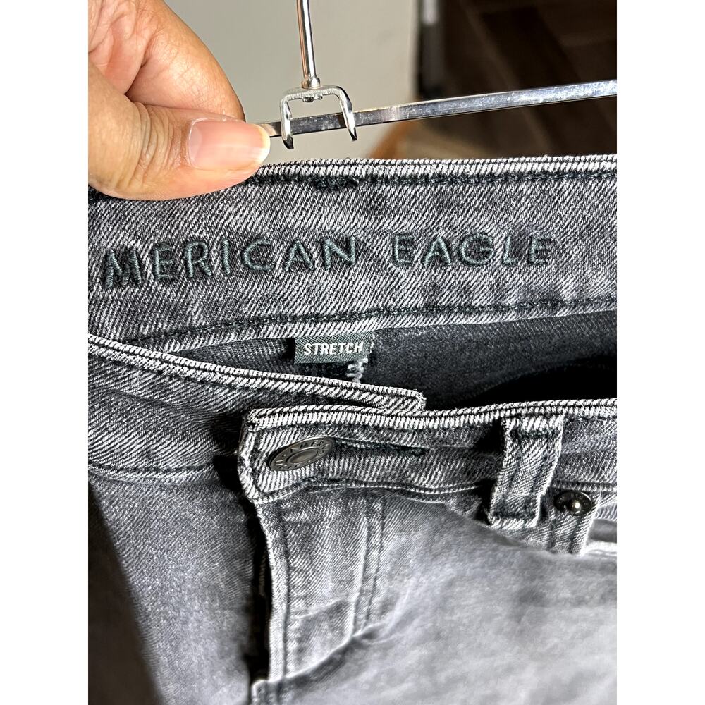 American Eagle Womens Mom Jeans Washed Black High Rise Tapered Size 6 X-Long - Picture 6 of 7